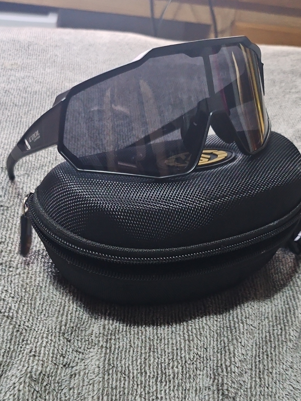 Black Men’s Kugai!! Sports Sunglasses with Protective Case